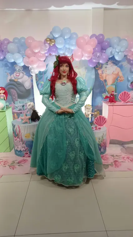 Ariel, a Pequena Sereia, em festa