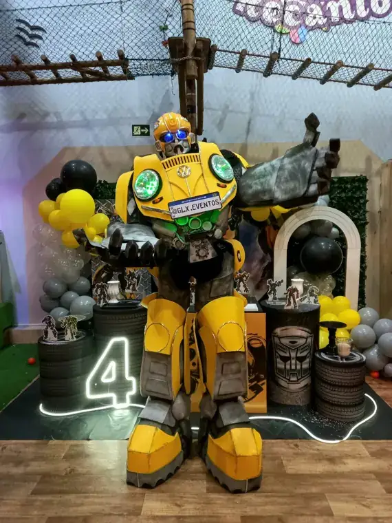 Bumblebee gigante em evento